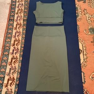 Epoque Evolution The One crop top / skirt set sage green sz M
